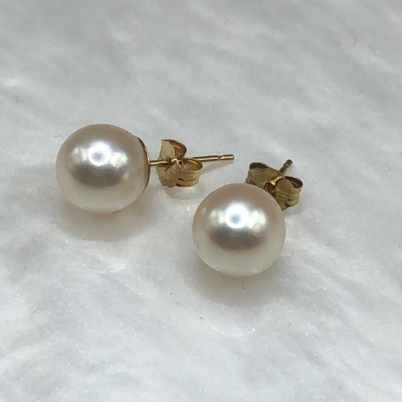14k gold genuine cultured round pearl post/stud earrings timeless classic1.6 g